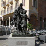 Statue of Stradarvari and a young boy